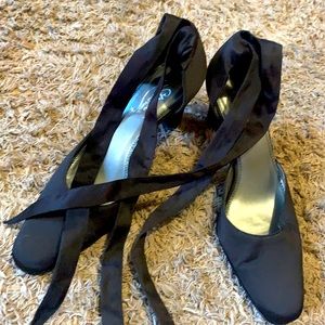 The perfect little black shoe